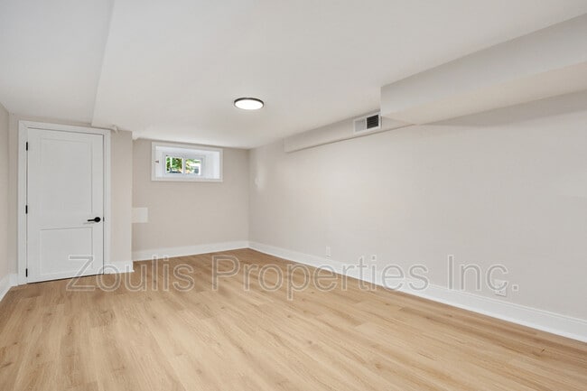 Building Photo - 311 S Newkirk St
