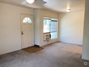 Building Photo - Crosspointe - 2 Bdrm/1 Bath Bottom Corner ...