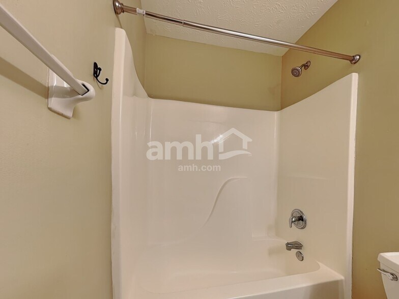 Building Photo - 6845 Watergreen Ct