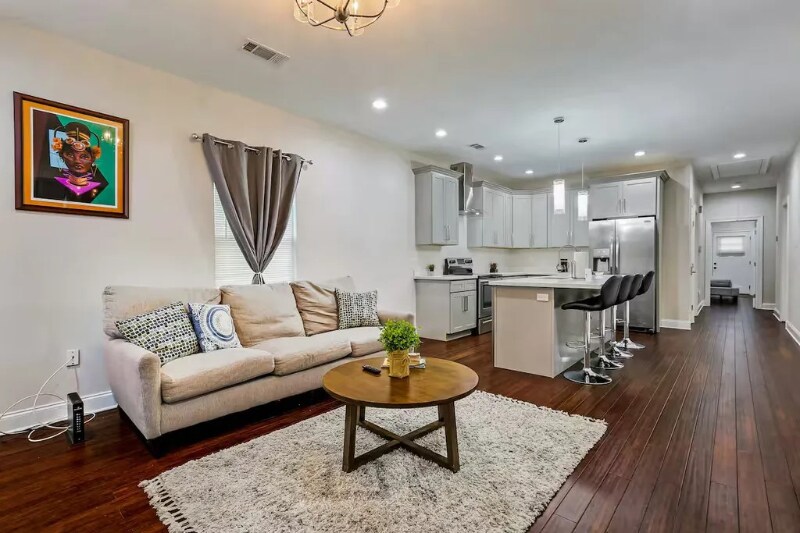 Building Photo - 1300 St Bernard Ave