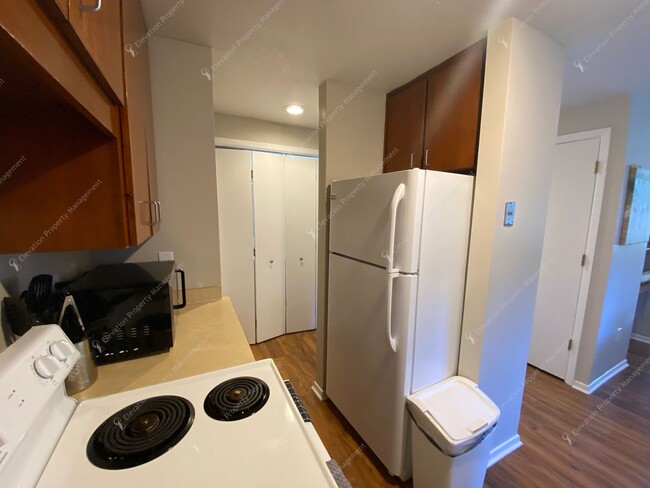 Building Photo - FULLY FURNISHED, 1 BR - 1.5 BA + LOFT CONDO IN NW BEND