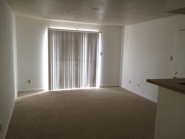 Building Photo - College Station, 1 bedroom / 1 bath condo - Cripple Creek Condos