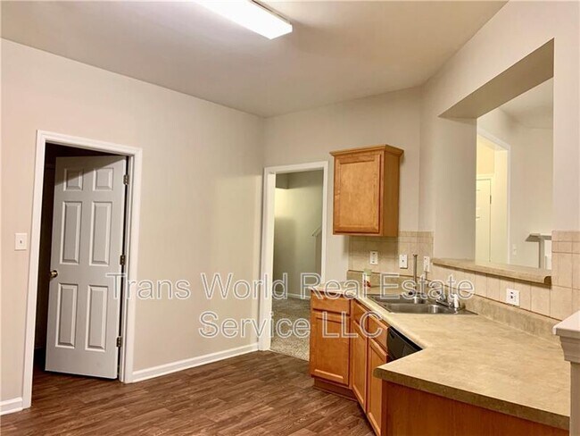 Building Photo - 2534 Winslow Ridge Dr NE