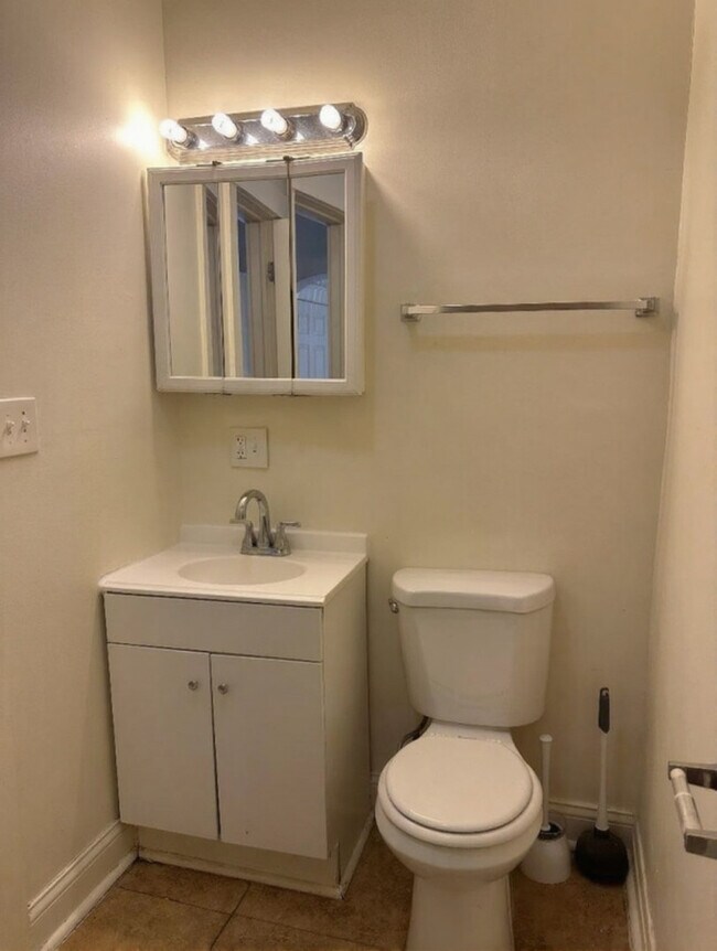 Building Photo - 4451 S Wood St