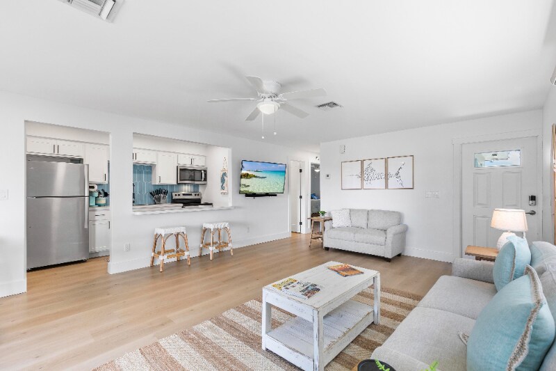 Building Photo - 176 Trinidad St