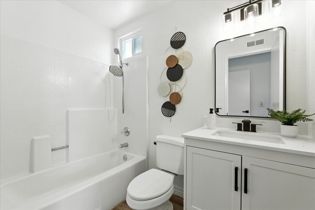 Building Photo - 6979 Walker Ct