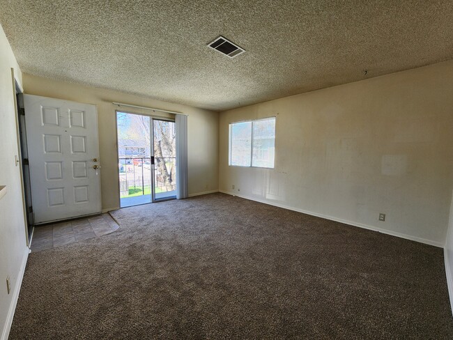 Building Photo - 55 Mina Ave