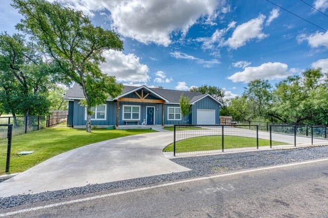 Building Photo - 1304 Prairie Creek Dr