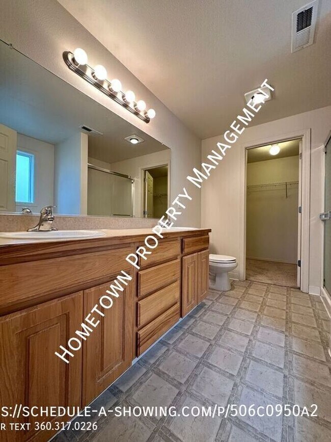 Building Photo - 7205 33rd Ave NE