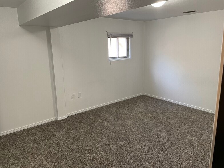 Master Bedroom - 2604 Tremont St