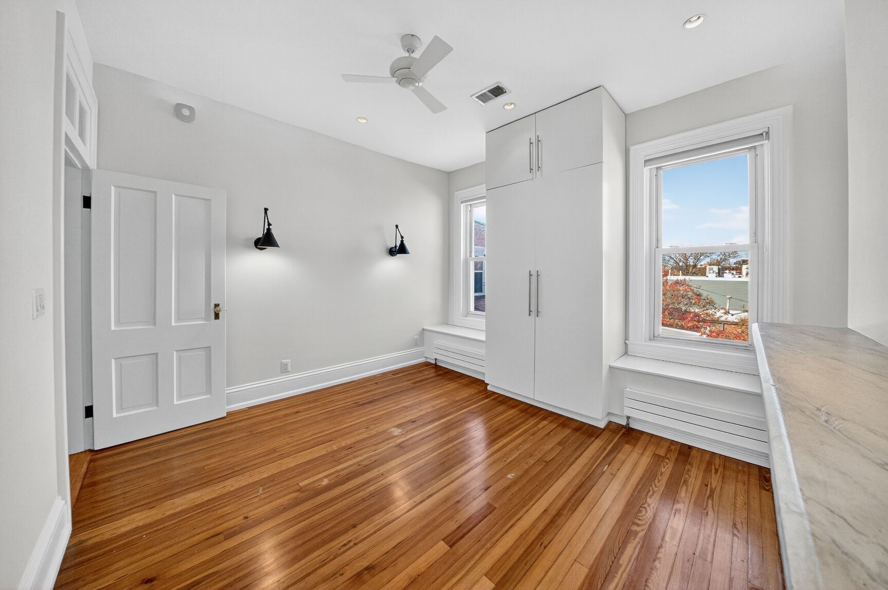 Building Photo - 917 O St NW