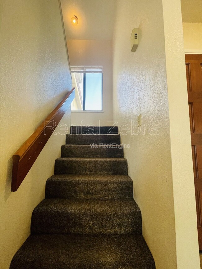 Building Photo - 3068 Colony Park Dr