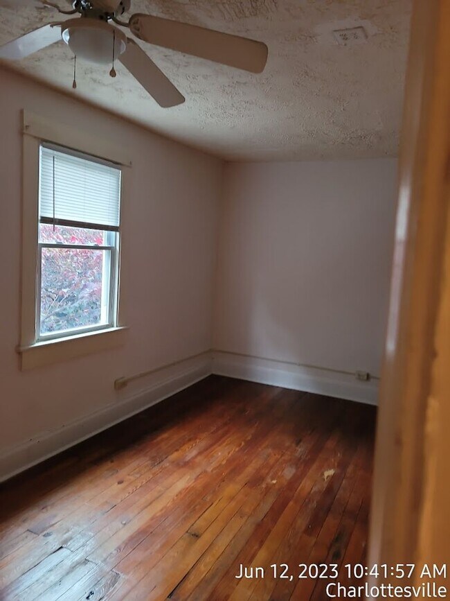 Building Photo - 2027-2028 School Year Available  / 6 BR, 3 Bath house within walking distance of UVA grounds and ...
