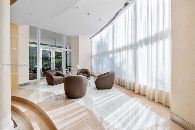 Building Photo - 2127 Brickell Ave