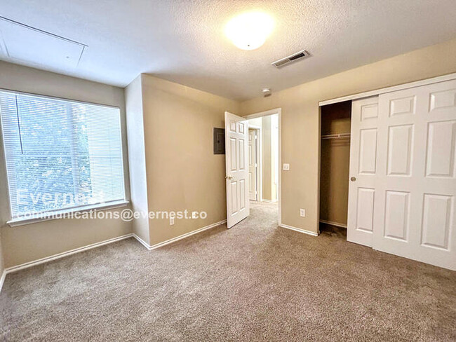 Building Photo - 3732 Riviera Grove