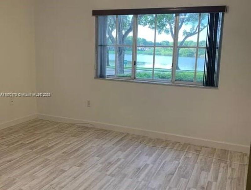 Building Photo - 2557 Centergate Dr