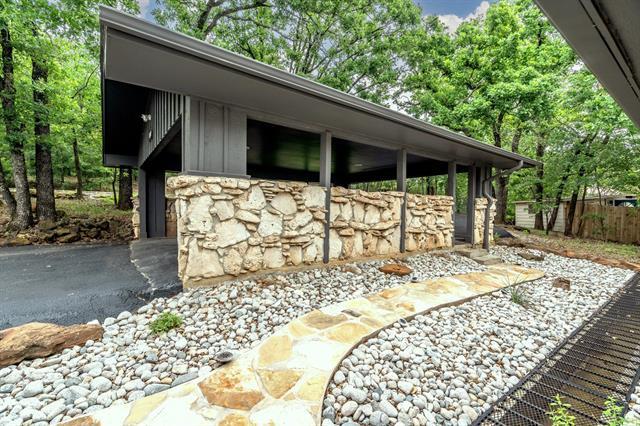 Building Photo - 3417 Shady Oaks Dr