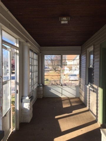 Building Photo - COMING SOON!! 2 bed 1 bath Moline home with garage!