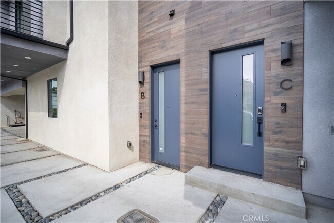 Building Photo - 13932 Bessemer St