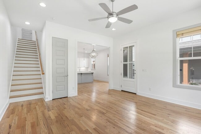 Building Photo - East Nashville Charmer