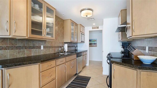 Building Photo - 3900 Galt Ocean Dr