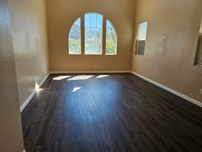 Building Photo - Wonderful Paseo Del Sol 5 Bedroom Home