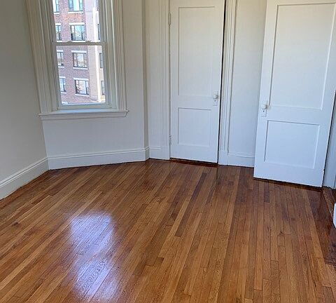 Building Photo - "Charming 1-Bedroom Retreat with Granite C...