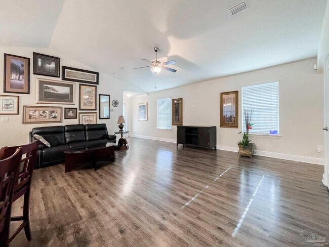 Building Photo - 12343 Pinfish Rd