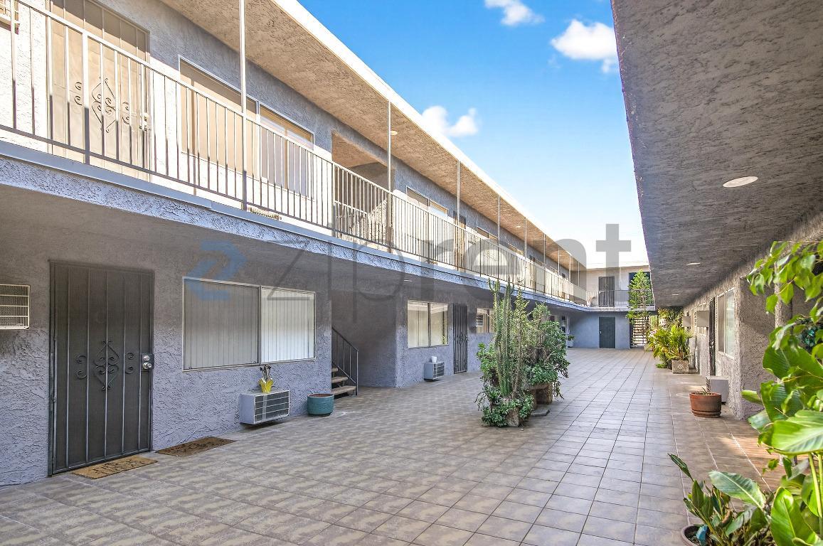 Building Photo - 240 W Verdugo Ave