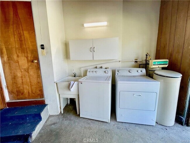 Building Photo - 2624 Towner Ln