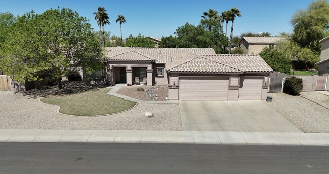 Primary Photo - 1062 E Canyon Way