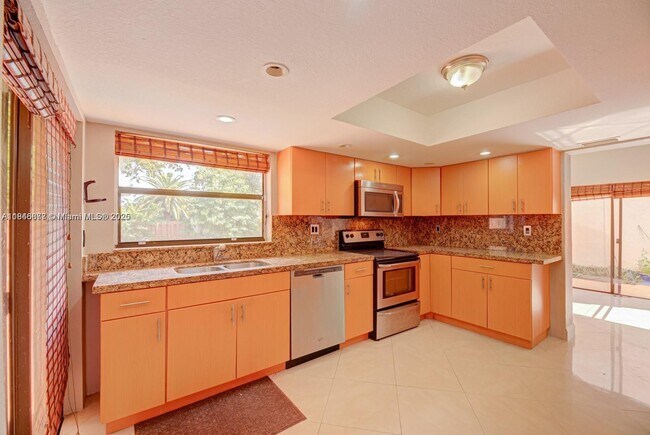 Building Photo - 9953 SW 147th Ct