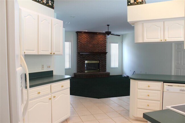 Building Photo - 2228 Lake Holloway Blvd