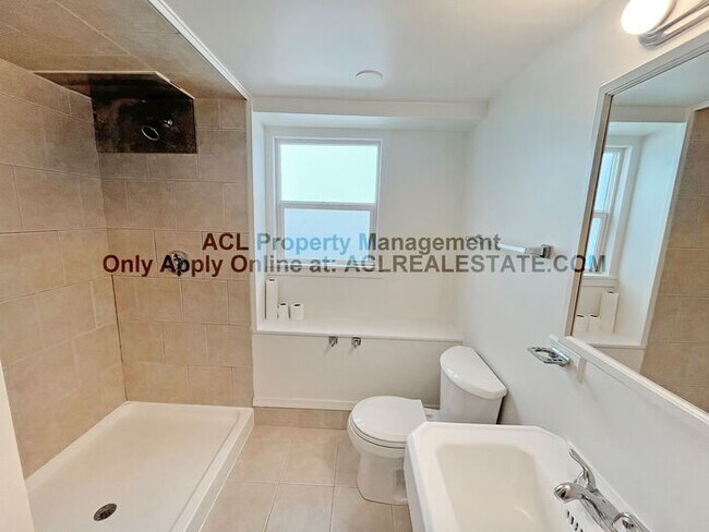 Building Photo - North Oakland Beauty – Modern Comfort Meet...