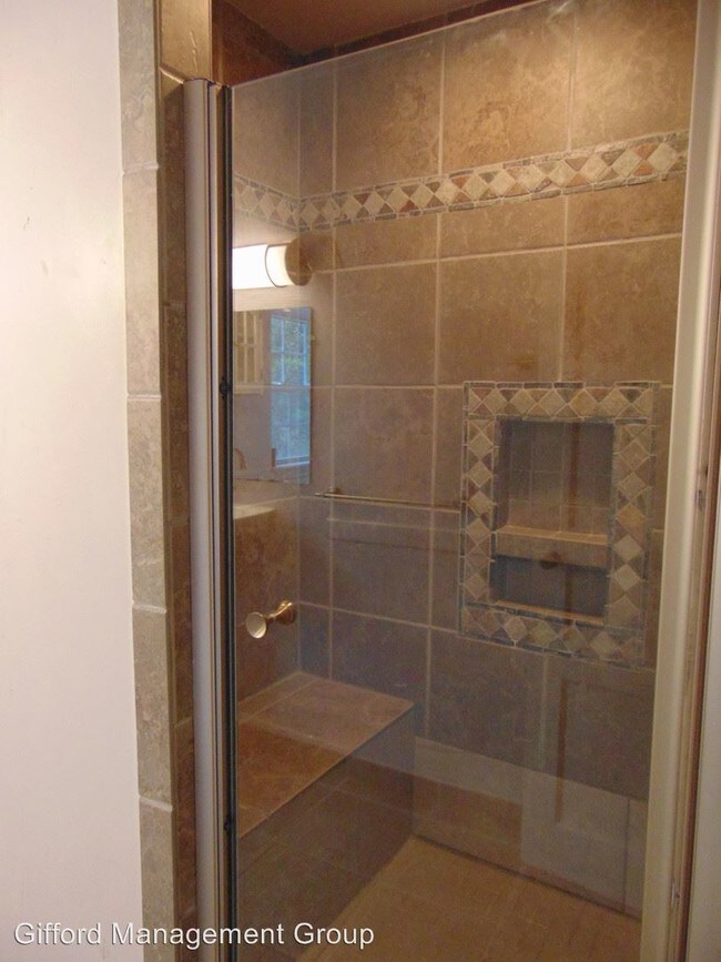 Building Photo - 5 br, 3 bath House - 4116 Gosnold Ave
