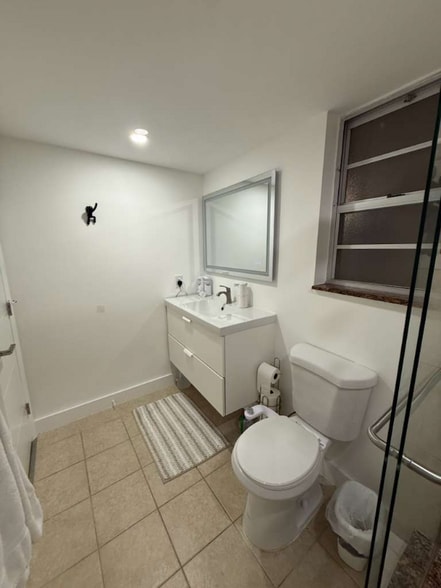 Building Photo - 2731 NE 14th Street Causeway