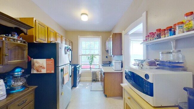 Building Photo - 801 Monroe St