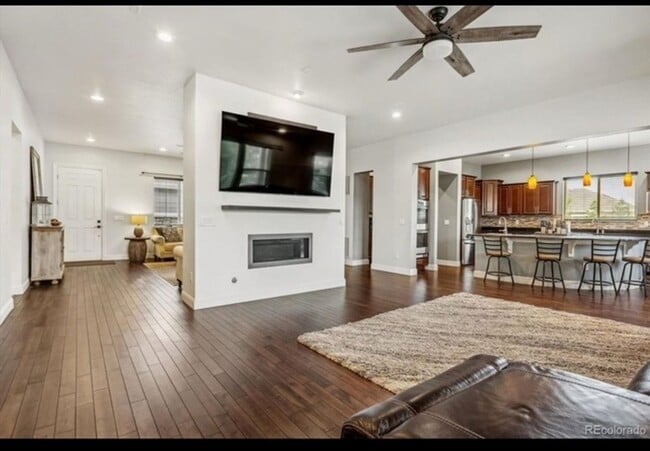 Building Photo - Stunning 4BR Home in West Arvada