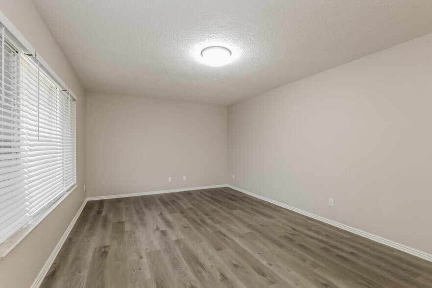 Building Photo - 1847 N 725 W