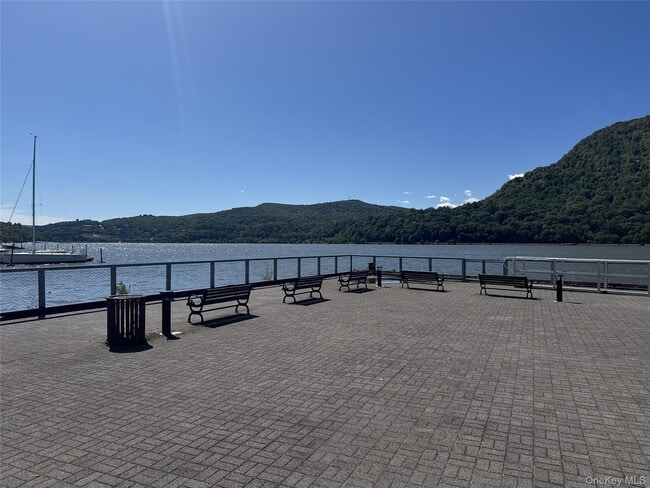 Building Photo - 241 Main St