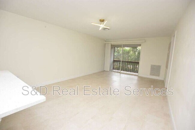 Building Photo - 141 Fernery Rd