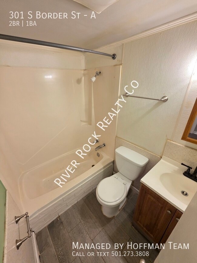 Building Photo - 301 S Border St