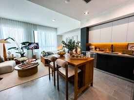 Building Photo - 109 NE 22nd St