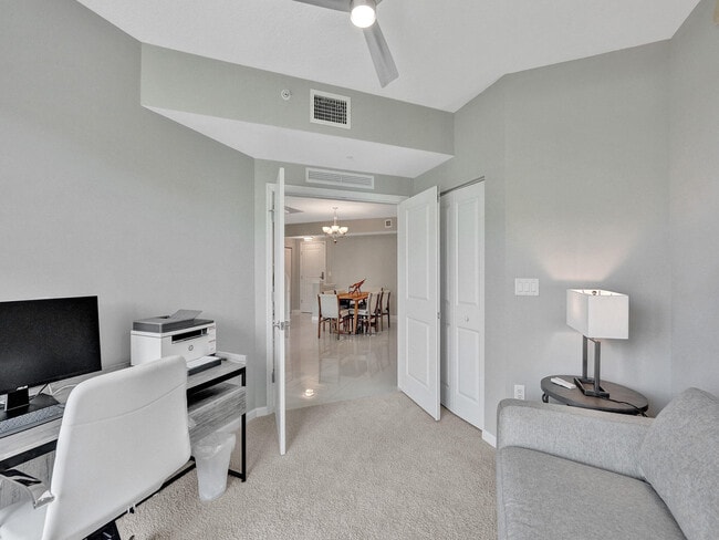 Building Photo - 225 NE 1st St