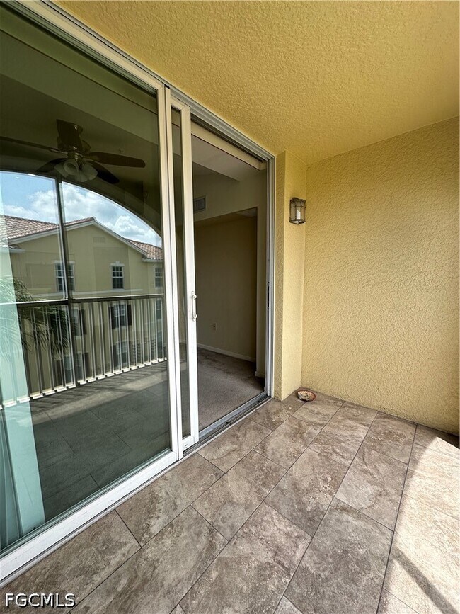 Building Photo - 4105 Residence Drive