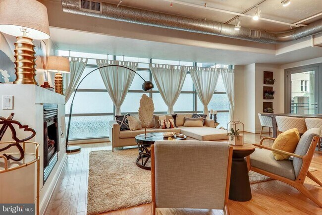 Building Photo - 1125 11th St NW