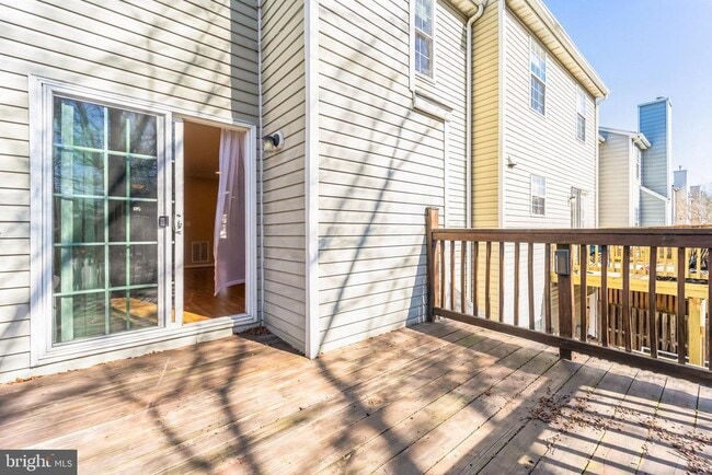 Building Photo - 1903 Pawlet Dr