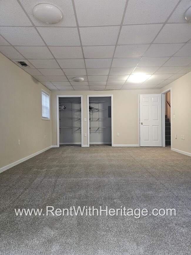 Building Photo - WOW! GORGEOUS HOME / PARTIAL FINISHED BASEMENT / RESORT STYLE POOL/ ALEXANDER HIGH SCHOOL