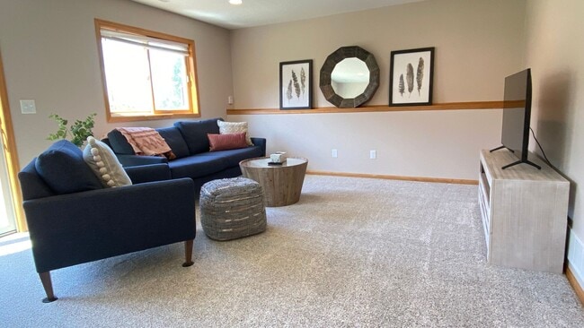 Building Photo - Cozy tranquility 6mi from Mayo 4bed/3bath