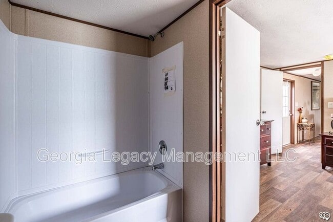 Building Photo - 57 Shady Cir